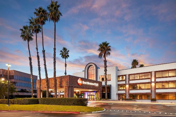 Best Western Plus Meridian Inn & Suites, Anaheim-Orange image 1